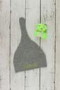 Haube mit Knoten