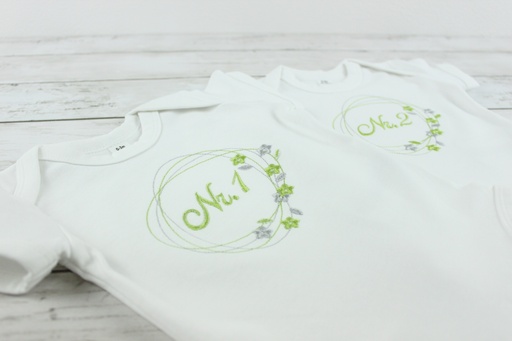 Babybody "Nr." kurzarm